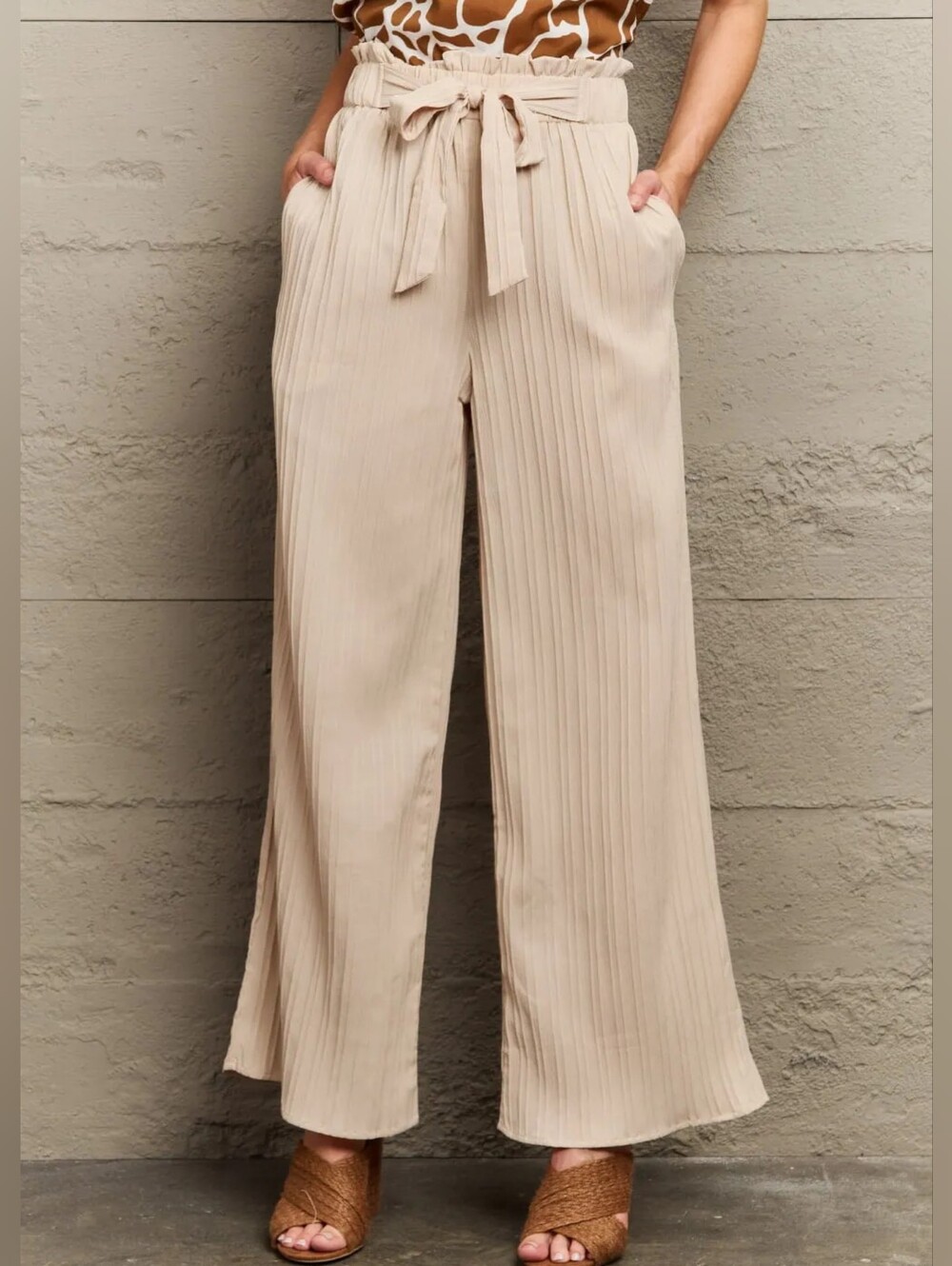 High-Waist Pleated Wide-Leg Pants - Cream